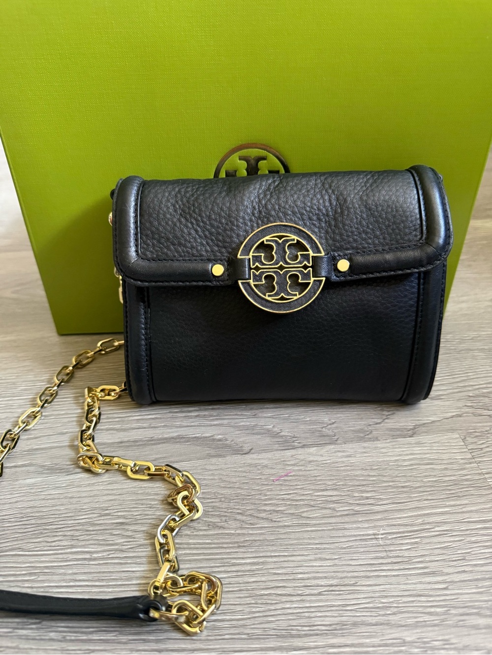 Tory Burch Amanda chain wallet Black Leather Crossbody with Gold Chain
